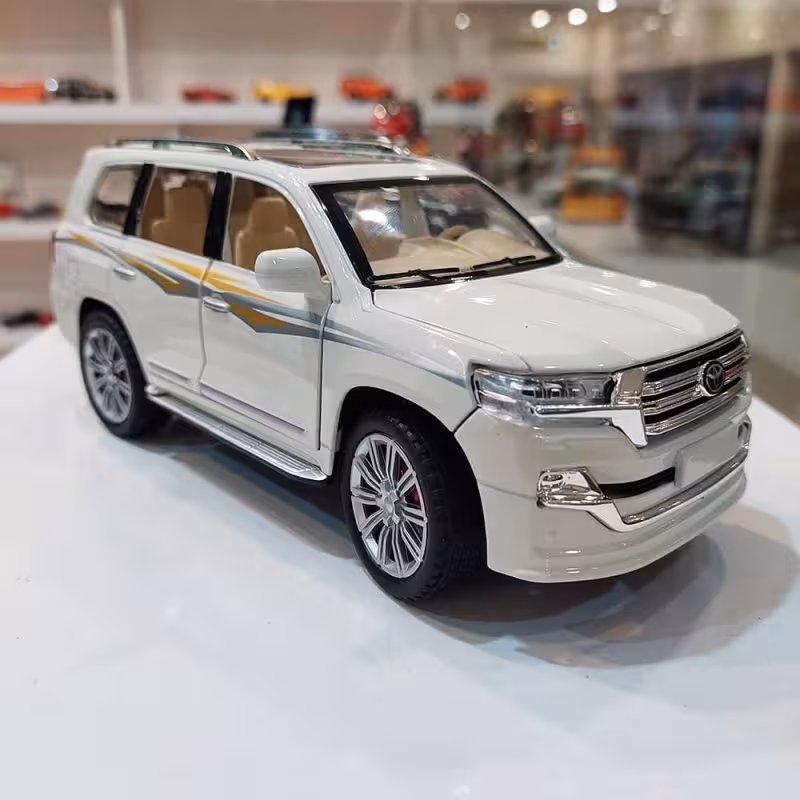 ماشین فلزی تویوتا لندکروز دودزا 1.24 کد 12030