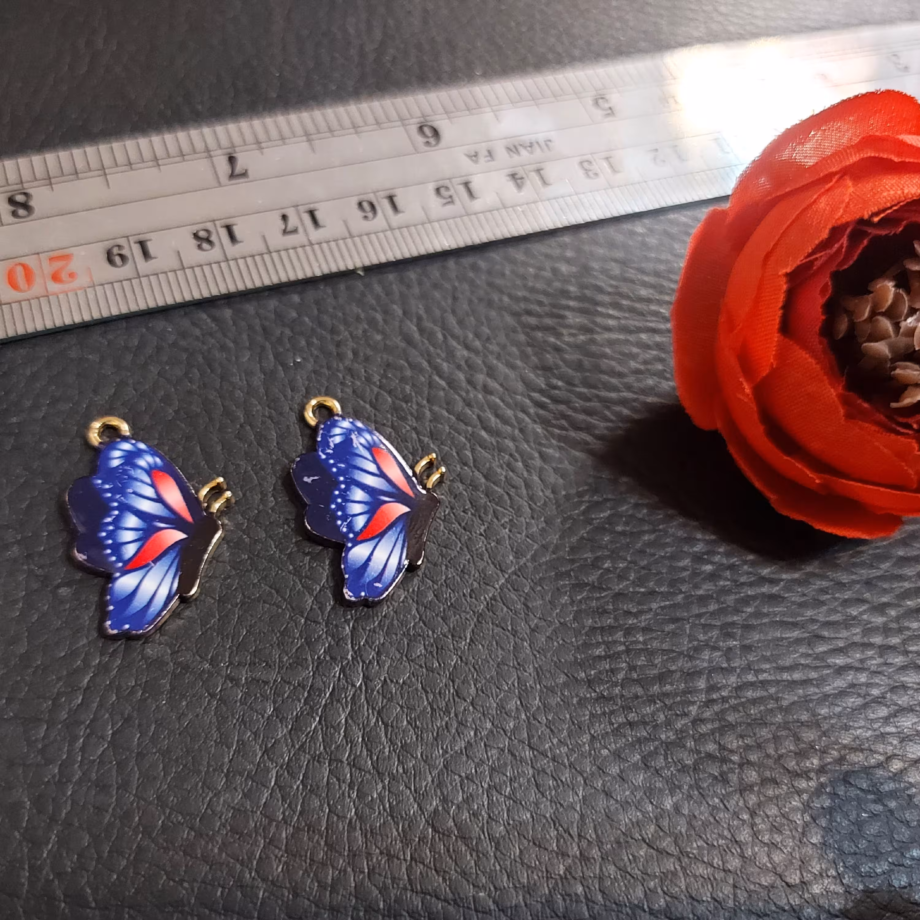 آویز پروانه رنگی پشت طلایی  تک عددی