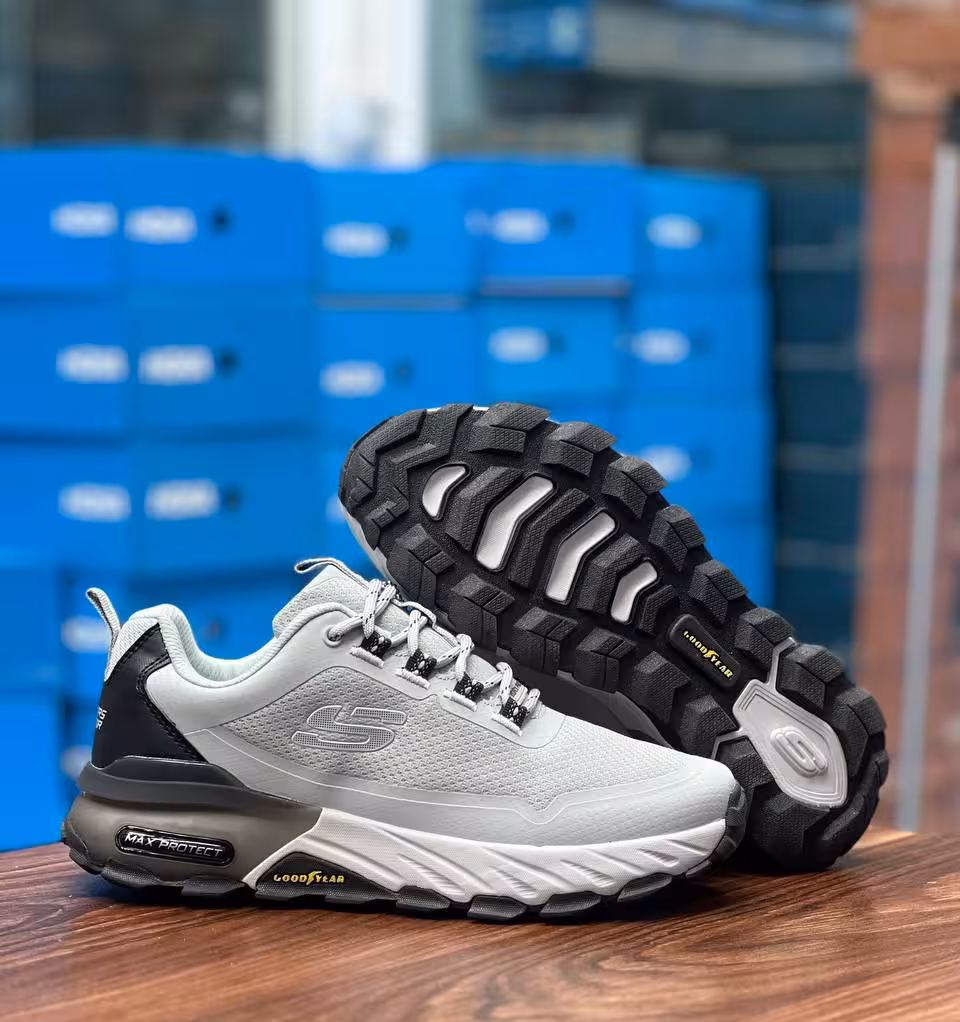 کتونی اسکیچرز مدل Max Protect ساخت ویتنام