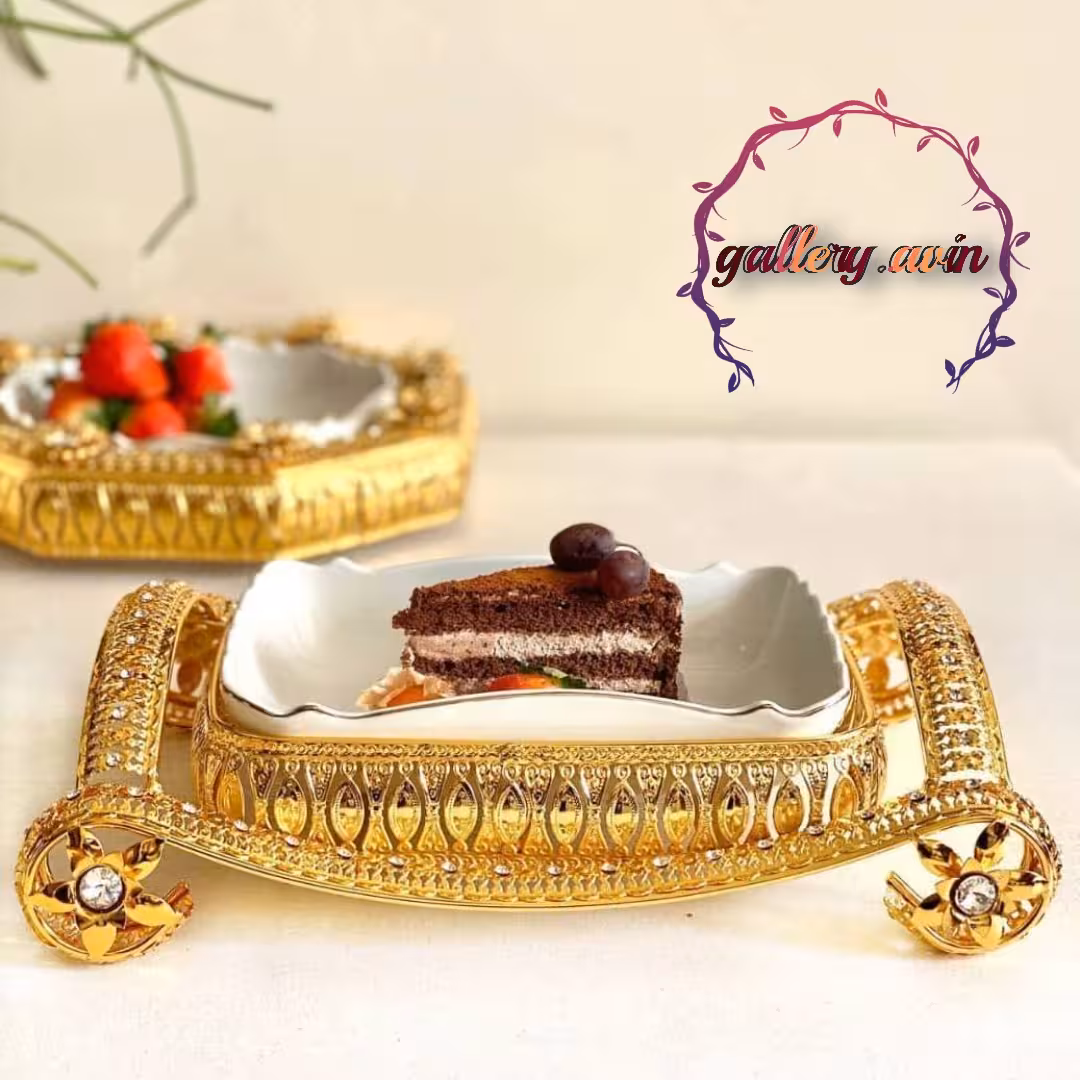 مرغ خوری چینی لب طلا پایه موج دار طلایی نگین دار کوچک