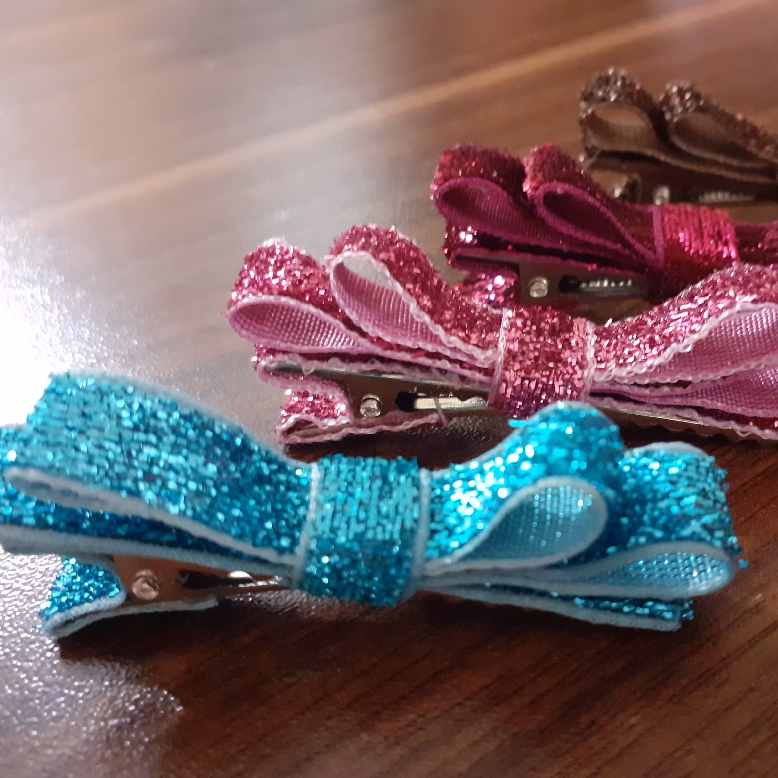 گیره روبان اکلیلی