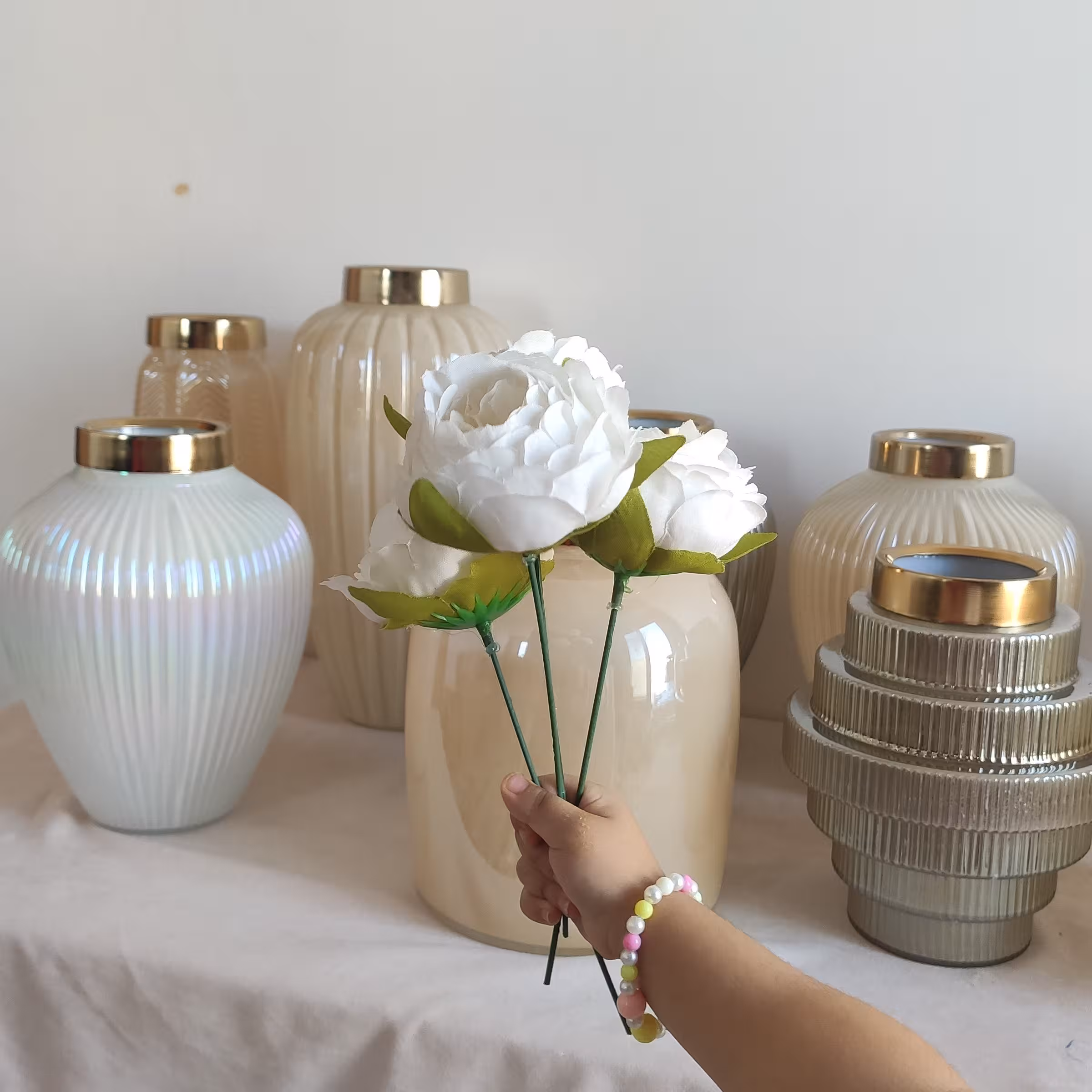 گل مصنوعی پیونی سفید همراه با شاخه