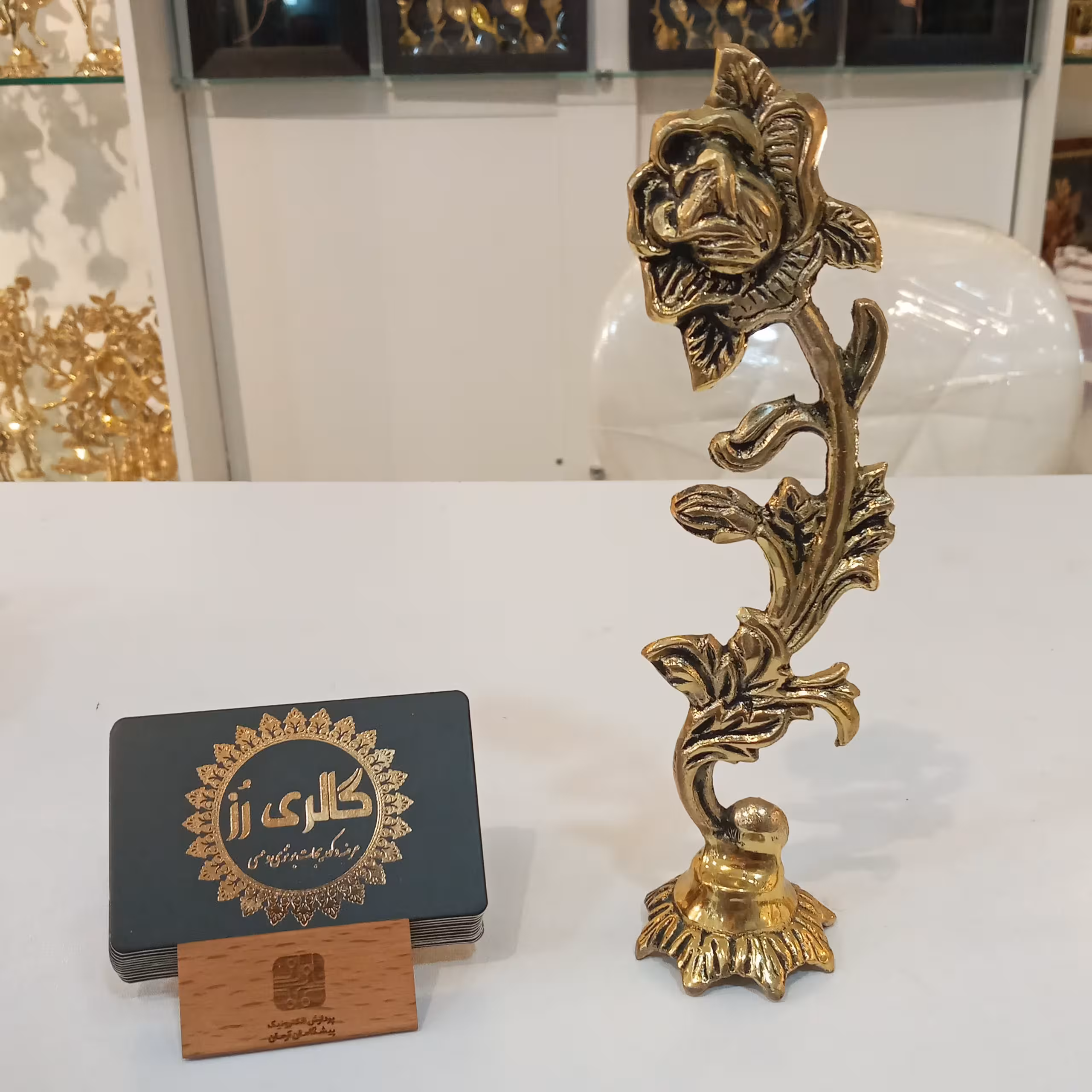 استند رومیزی گل رز برنجی سیاه قلم شده( برنز)