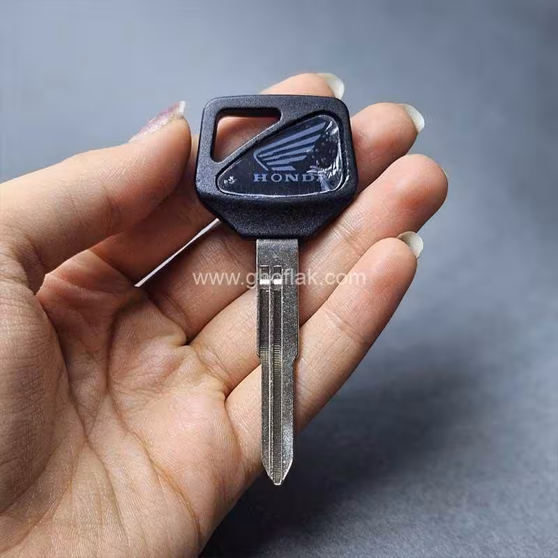 کلید خام هوندا سی بی 400 – 1000 – 1300 چیپ خور طرح قدیم