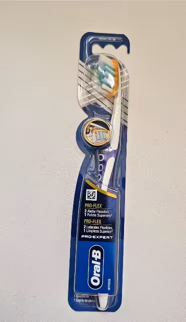 مسواک اورال بی Pro Flex پروفلکس با برس متوسط| از بین برنده لکه های سطحی