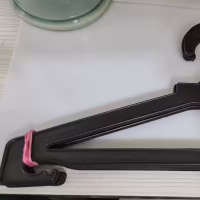 چوب لباسی مدل پلاستیکی کد 3 بسته 12 عددی