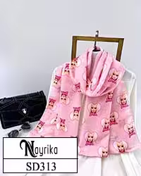 شال نخی صورتی با صورت باربی و نوشته Barbie کد SD313