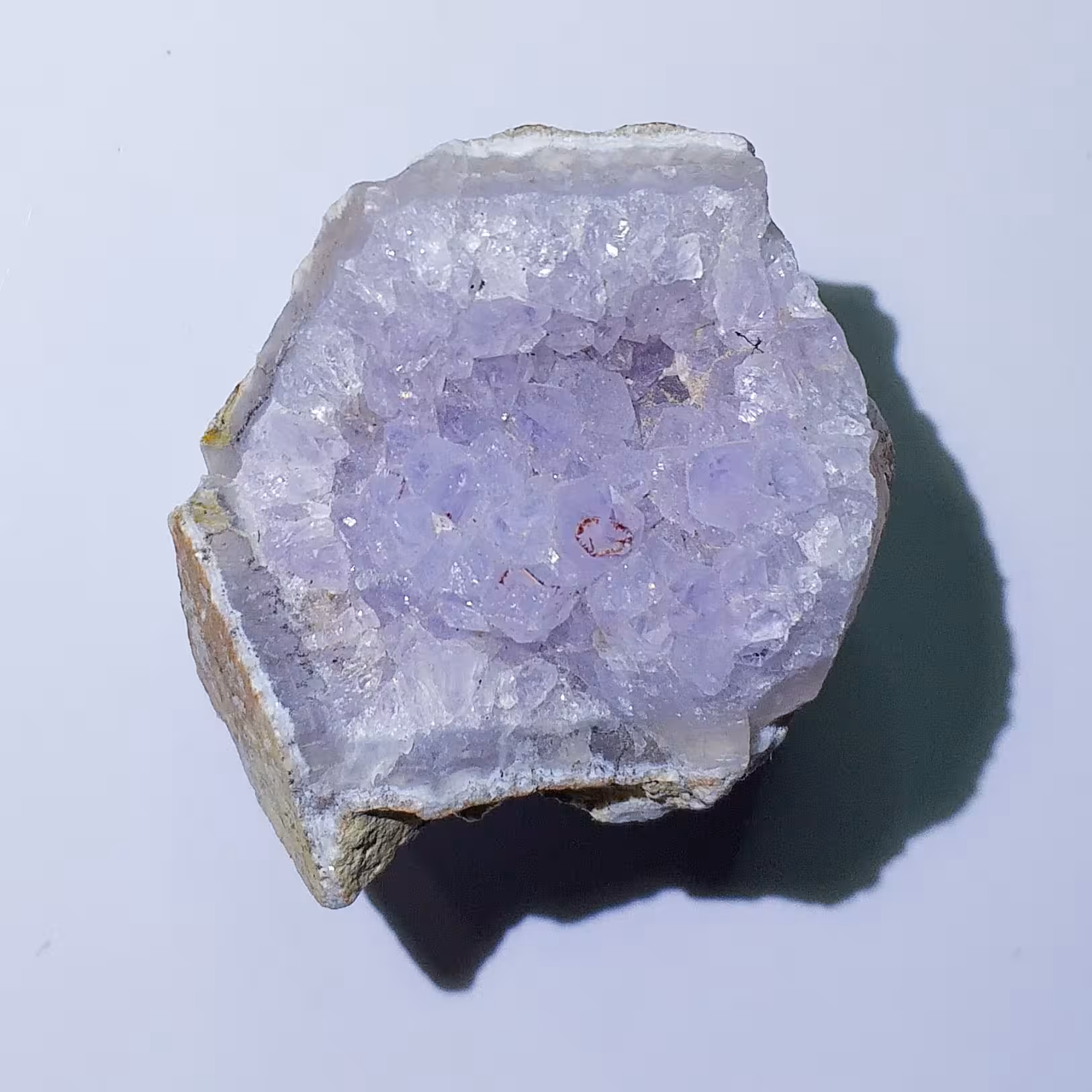 راف آمیتیست معدنی و اصل با کیفیت مناسب برای کلکسیون مدیتیشن و دکوراسیون و قیمت عالی،(110گرم)،(کدR1001)