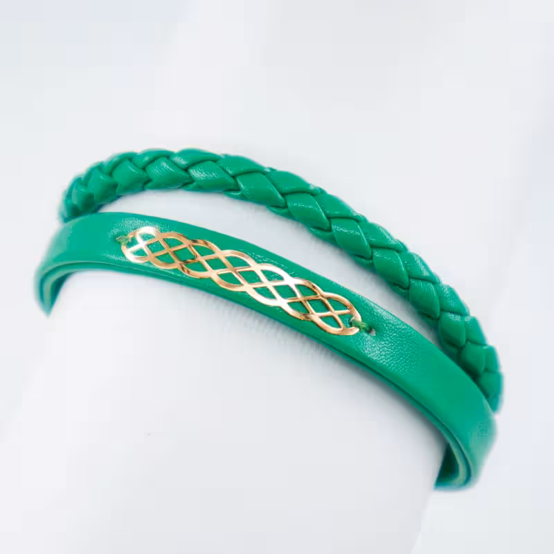 دستبند چرم با پلاک طلا