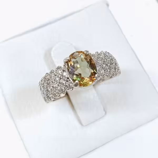 انگشتر نقره زنانه مدل پرنس با نگین الکساندریت معدنی کد 229850