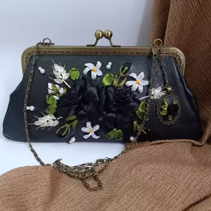 کیف روبان دوزی چرم 