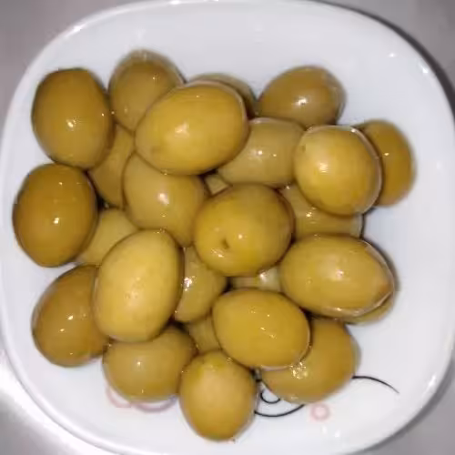 زیتون با هسته خوش طعم 10 کیلویی ممتاز م