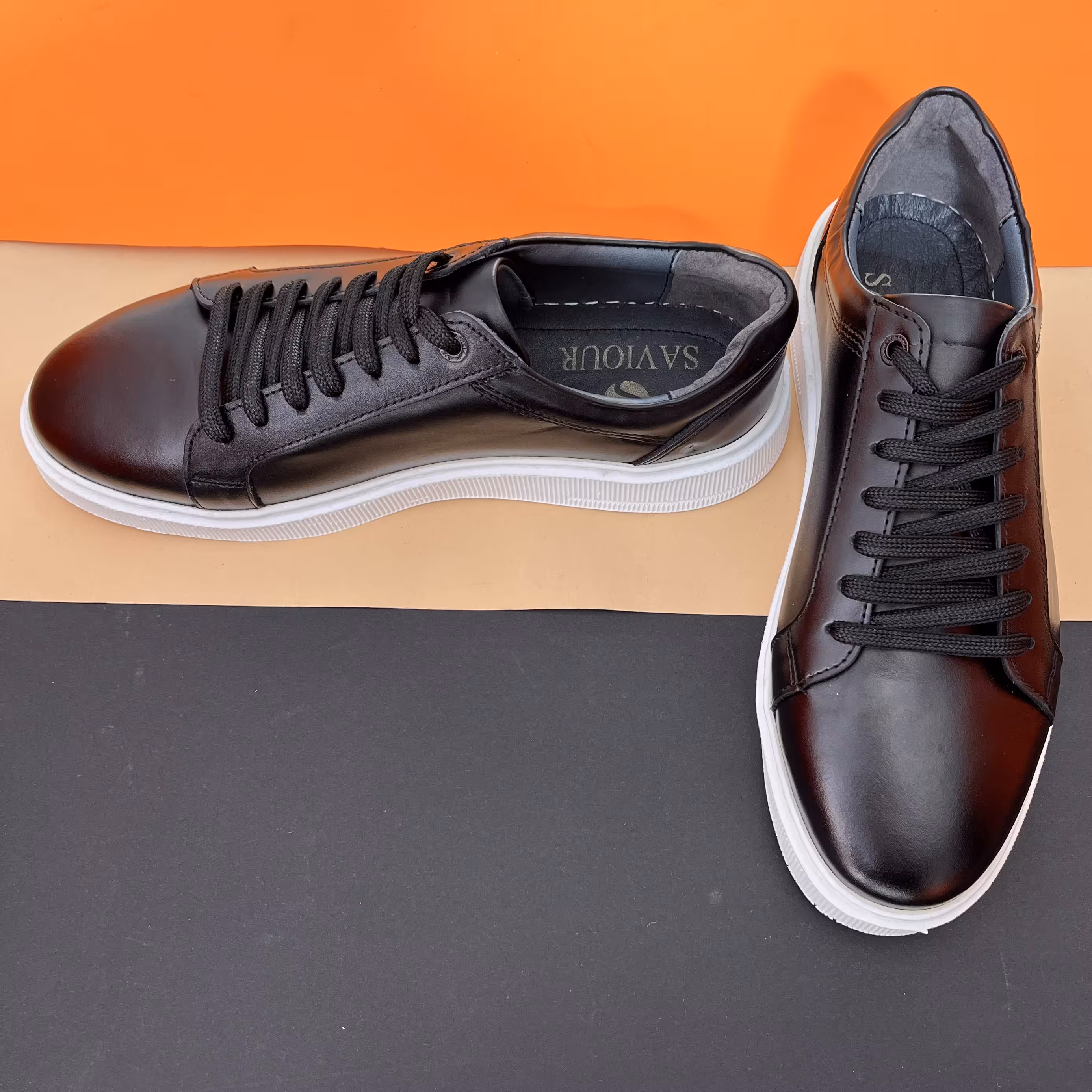 کفش چرم مردانه ونس شیک و خیلی سبک مناسب روزمرگی