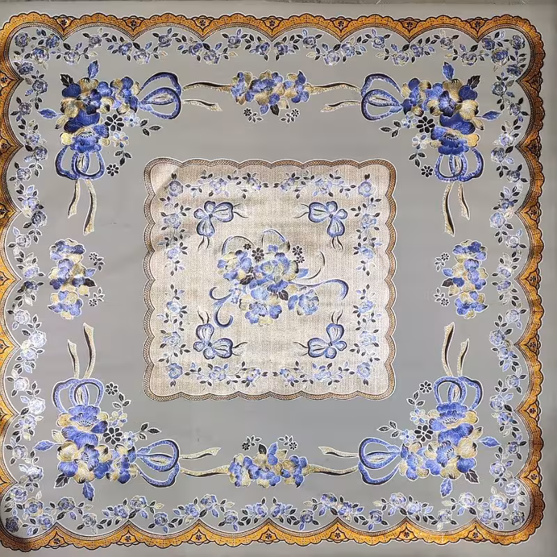 سفره پشت پارچه یا پشت نخی گلدار  سایز  1 متر در 1 متر  با رنگ زمینه کرم در طرح های مختلف