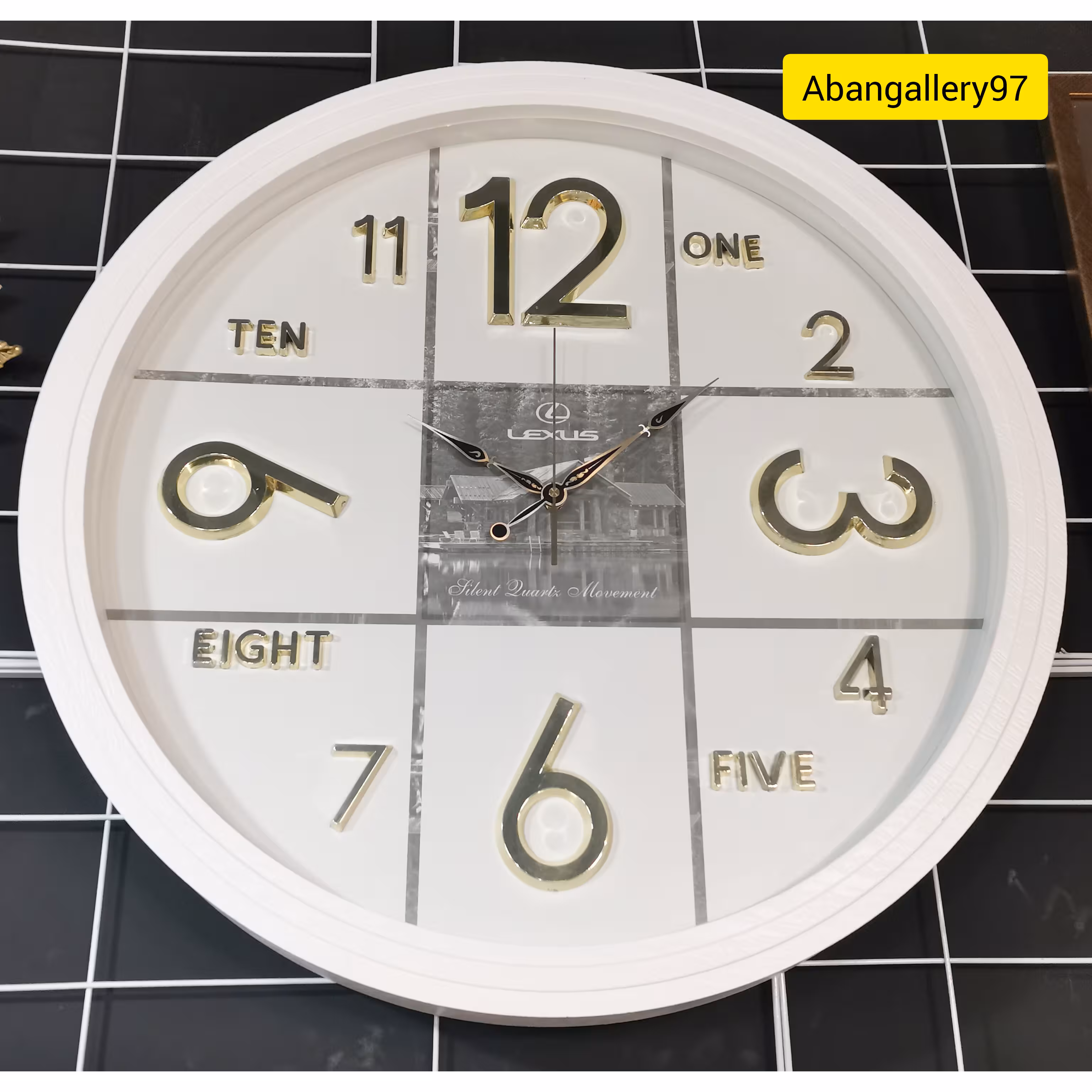 ساعت دیواری