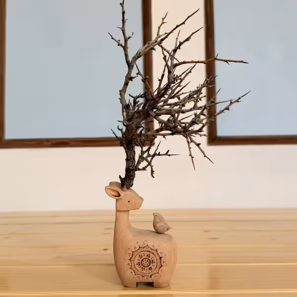 گوزن با شاخ طبیعی تک پرنده طرح یک