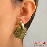 گوشواره دخترانه مینیمال طرح صدف برجسته فشن رنگ طلایی کد GSH151792W