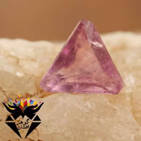 نگین آمتیست اصل تراش مثلثی کد N_1713