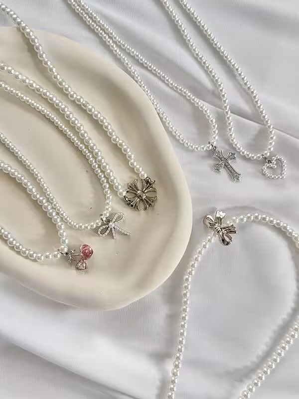 گردنبند دخترانه زنانه مدل مروارید پلاک دار