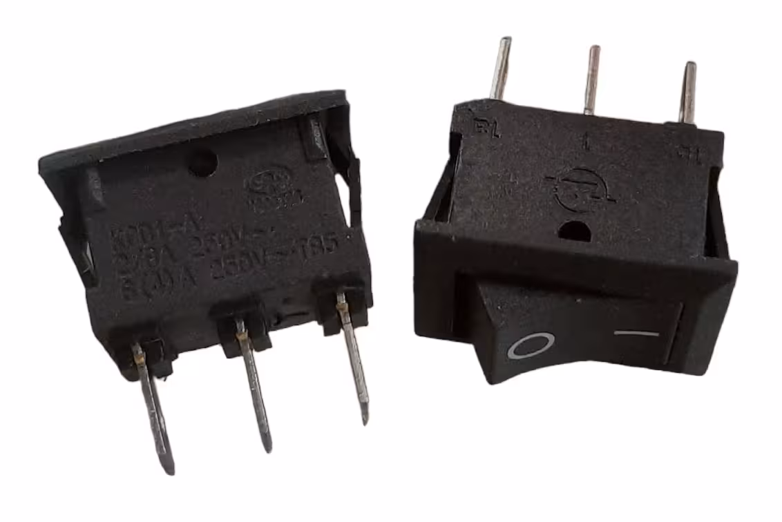 کلید راکر دو حالته سه پایه 6 آمپر 15*21 برند ZX