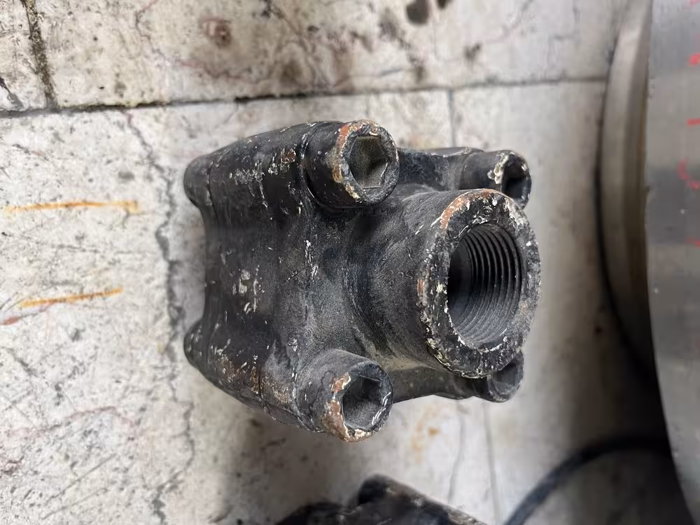 شیر توپی 1/2 1 اینچ یه طرف دنده یه طرف ساکت سه تیکه کلاس 800  SEAT A105N STEM A105N BALL A105N BODY A105N