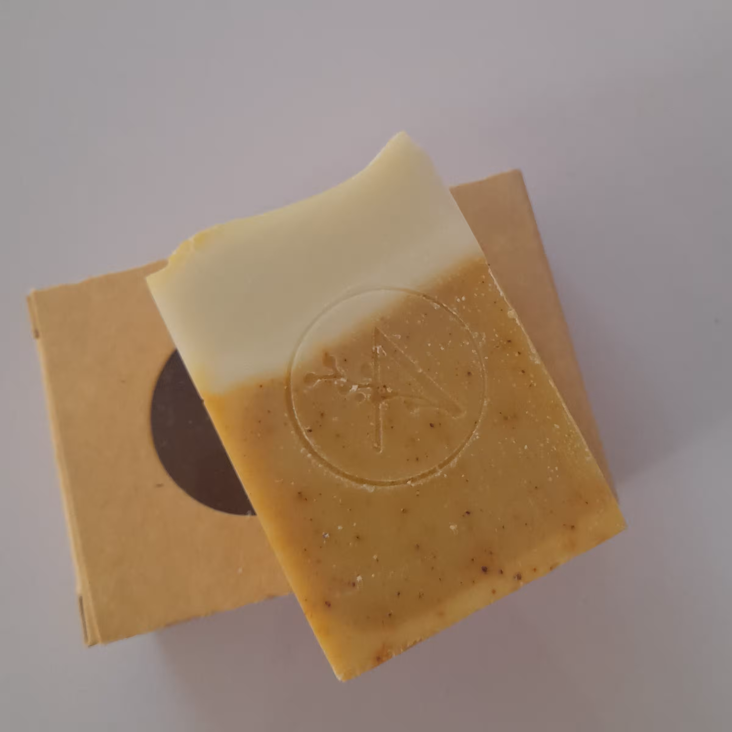 صابون زرد چوبه دورنگ آذین