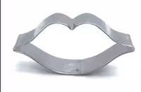 کاتر شیرینی پزی طرح لب