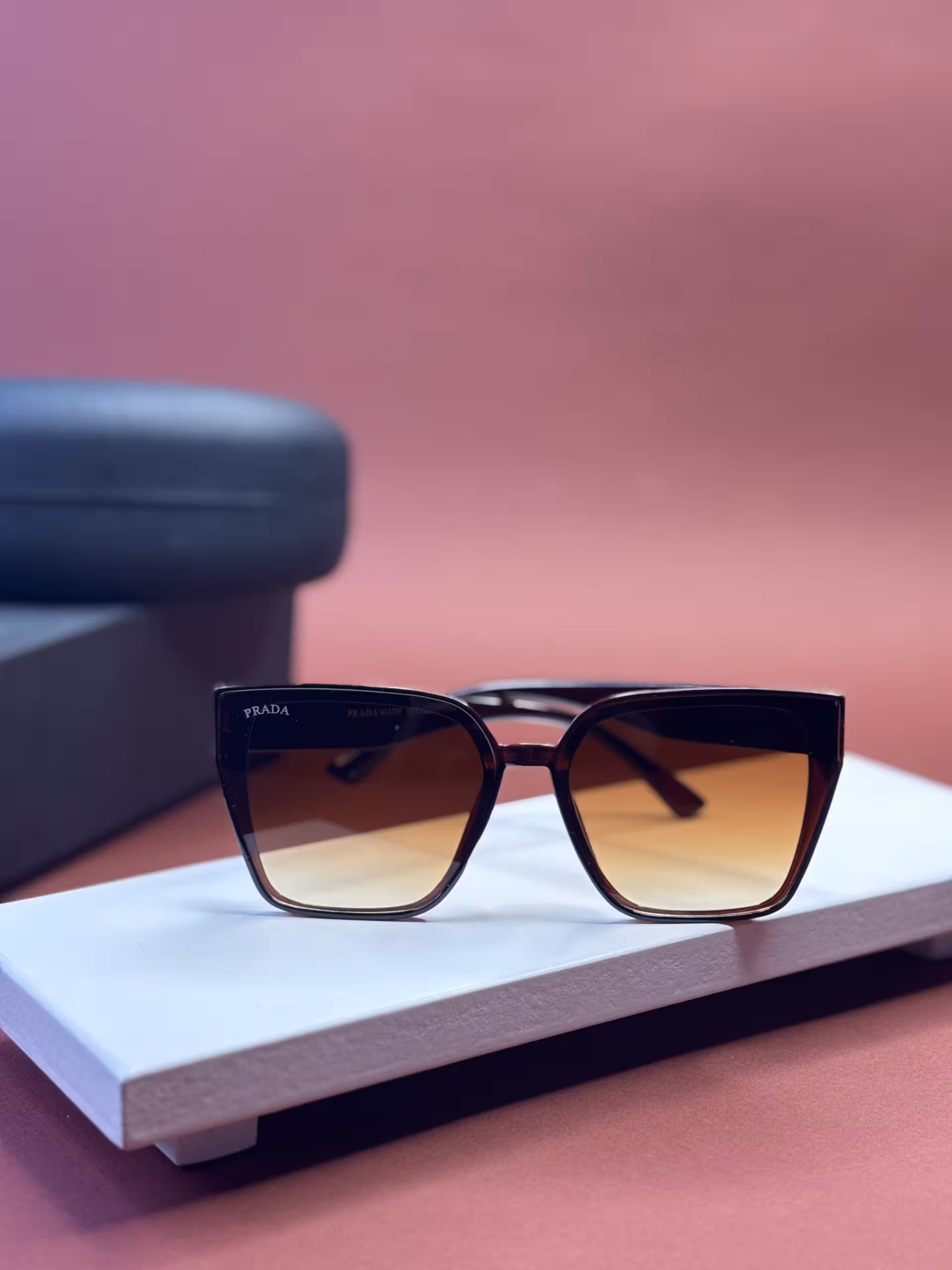 عینک آفتابی اورجینال PRADA پرادا زنانه دخترانه باکیفیت قهوه ای ترند یووی 400