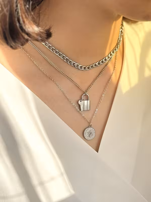 گردنبند دخترانه زنانه سه لاین الیزابت رنگ طلایی و نقره ای
