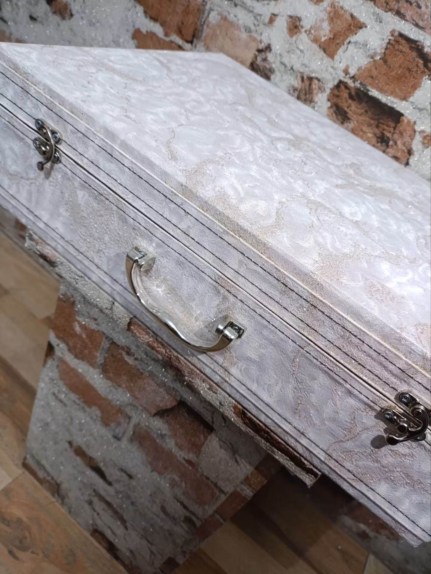 چمدون قاشق و چنگال