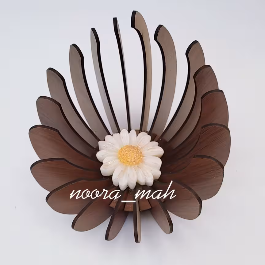 جاشمعی چوبی خاص همراه شمع گل بابونه