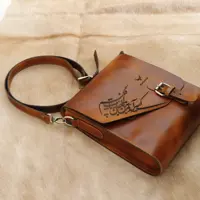 کیف رودوشی چرم بارثاوا مدل 1203n
