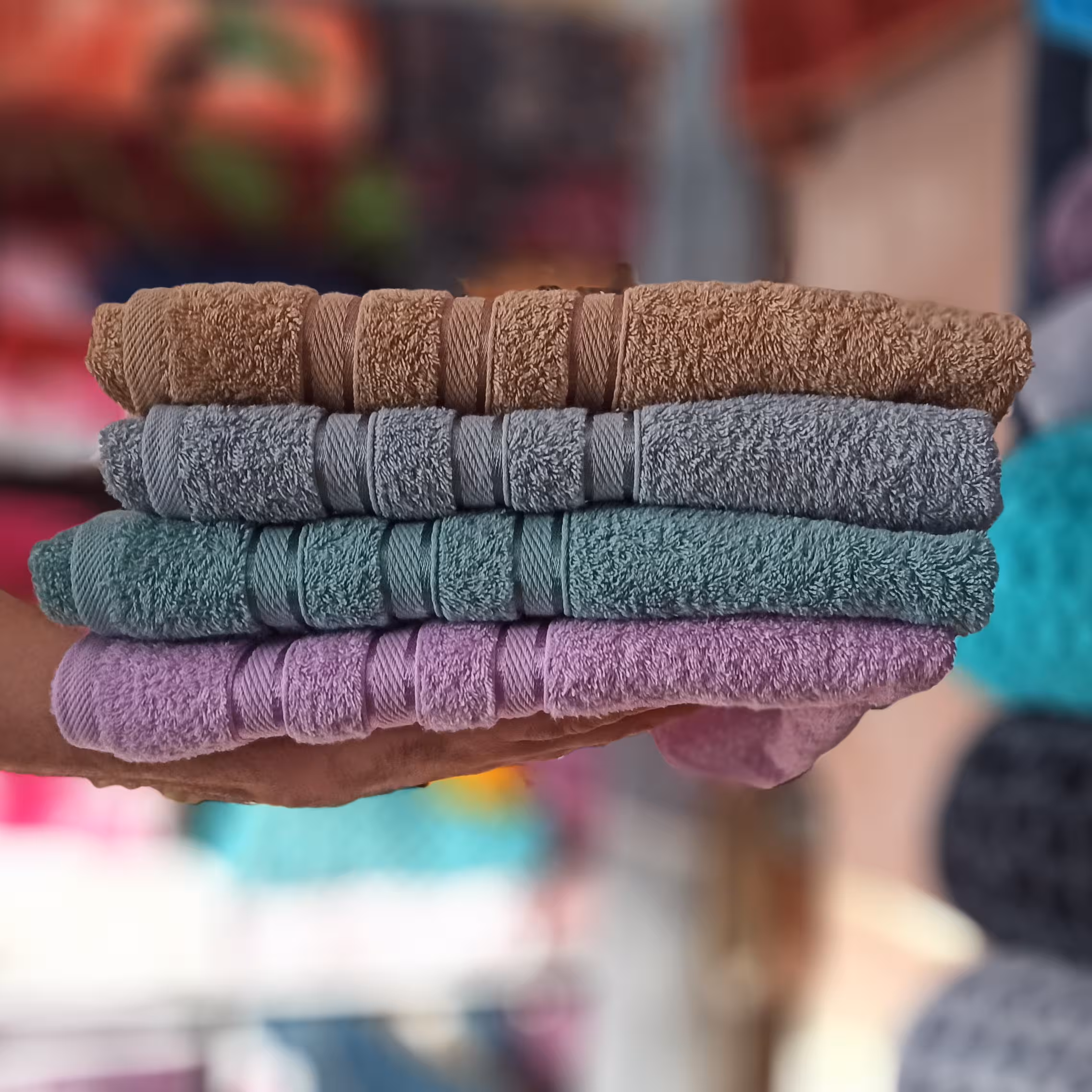 حوله دستی سلین سایز 90 در50 سانتی متر  