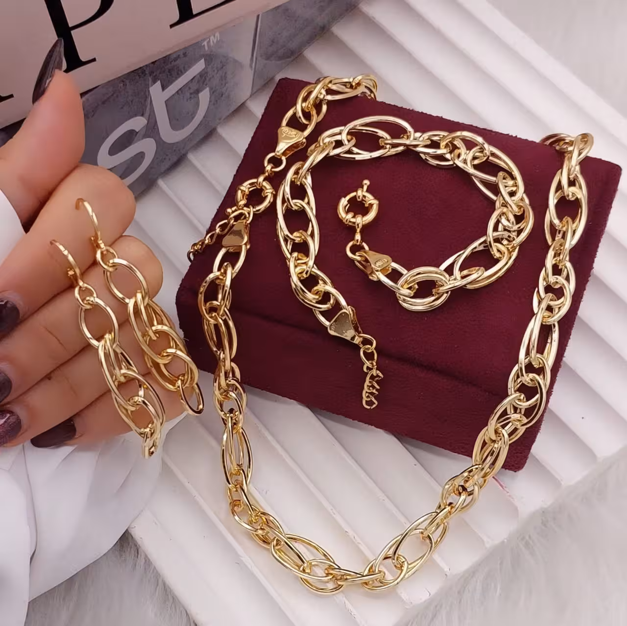 سرویس طرح طلای زنانه،مدل حلقه ای شنل،دارای کارت ضمانت،در11طرح خاص💍