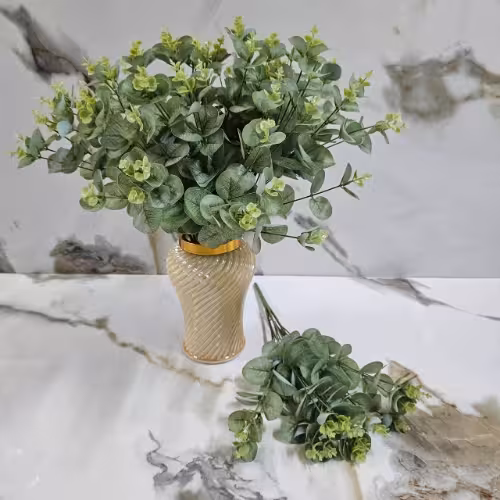 بوته اکالیپتوس روشن مصنوعی