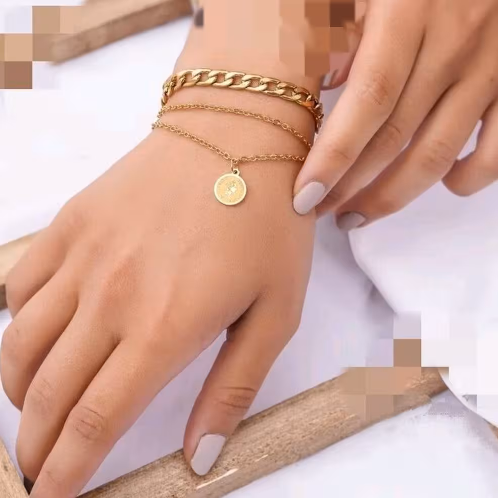 دستبند زنجیر و کارتیر الیزابت استیل در دو رنگ نقره ای و طلایی