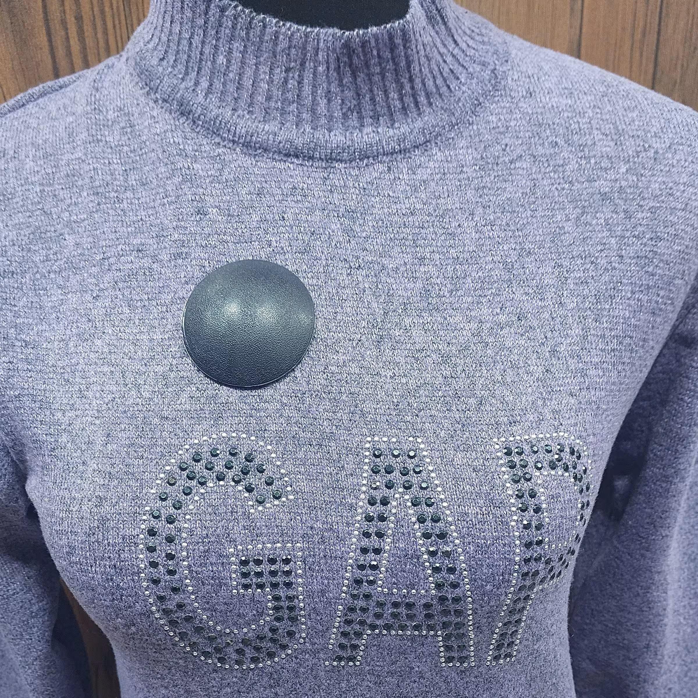 زیر سارافون بافت یقه هفت سانتی با قد تا بالای زانو وچاپ گپ و نگین دوزی 