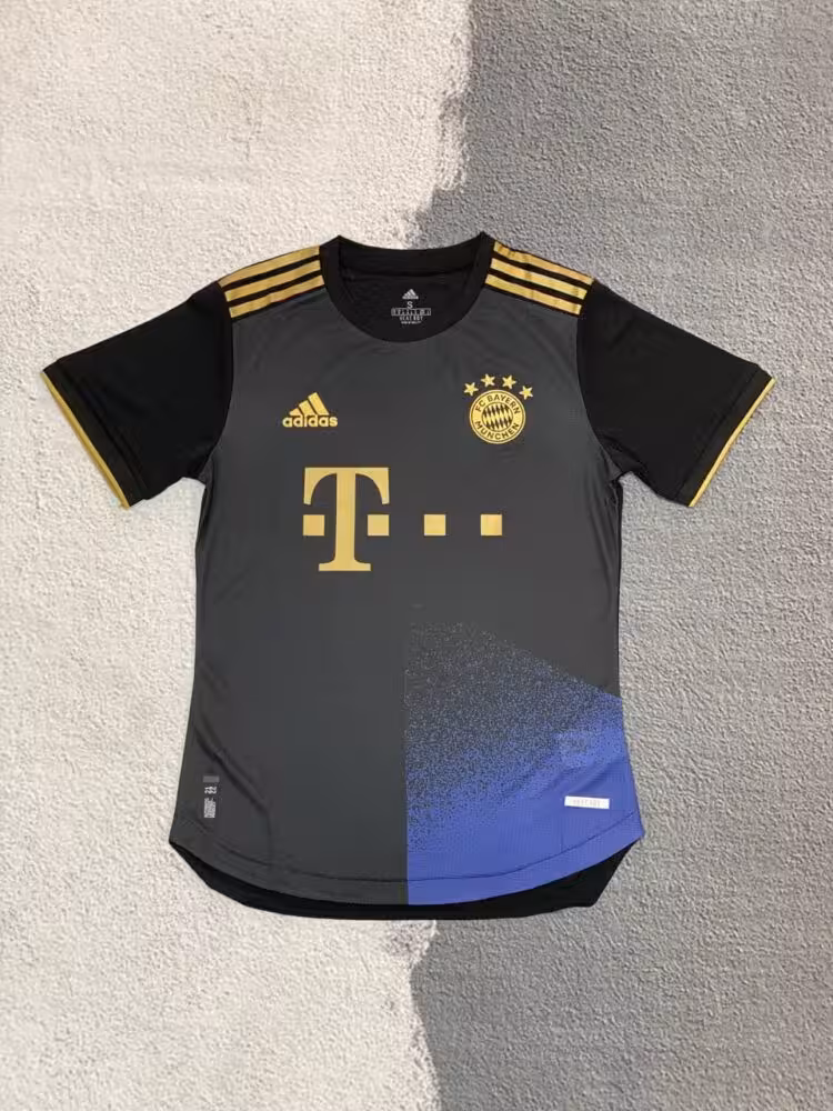 کیت تمرینی بایرن مونیخ 2022