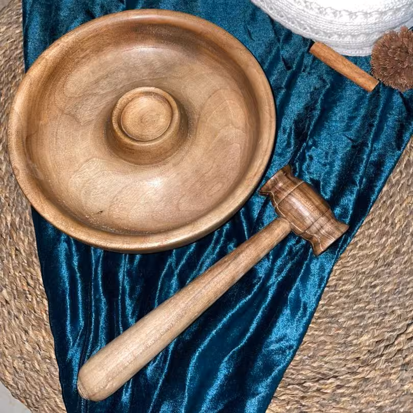 گردو شکن چوبی خراطی