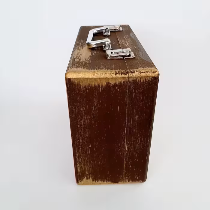 جعبه هدیه چوبی مدل چمدان طرح فریدا کد WS22