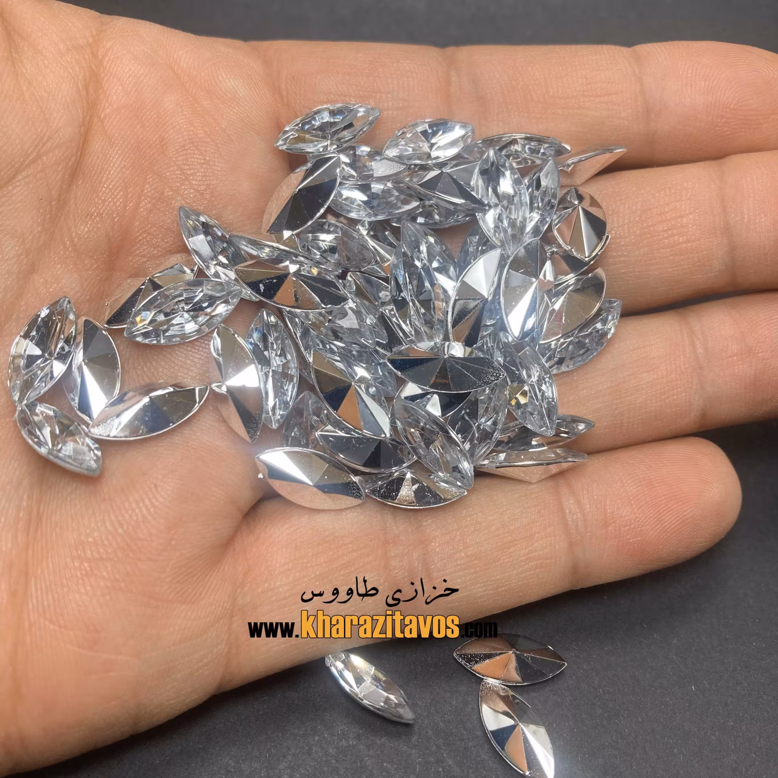 مارکیز چشمی پلاستیکی 7 در 15  ( نقره ای )بسته 100 عددی