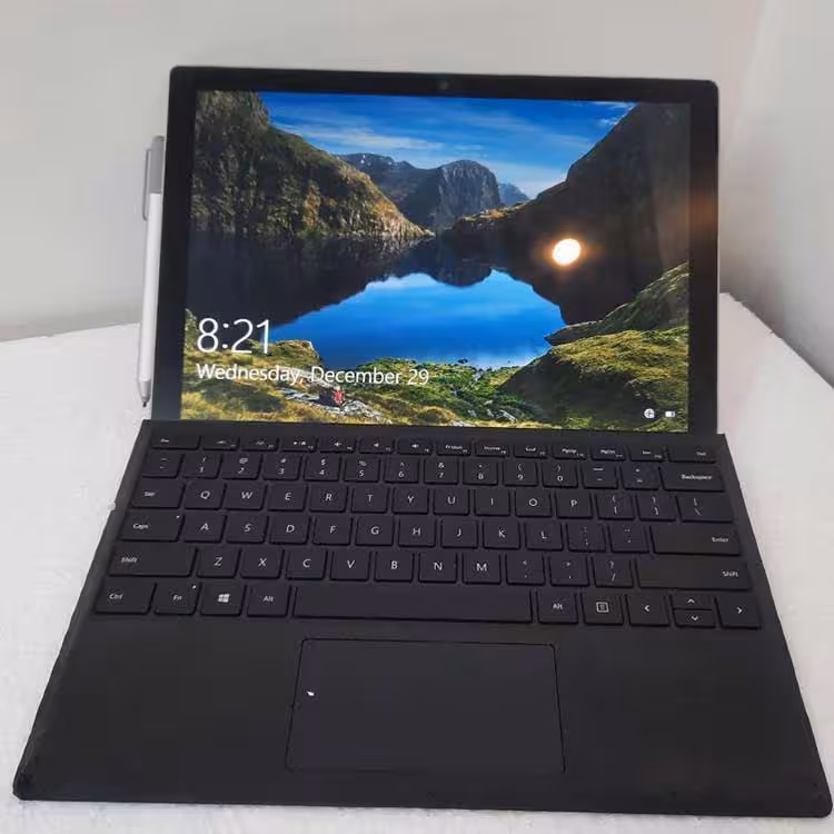 سرفیس دسته دوم surface pro 4 به همراه قلم و کیبورد