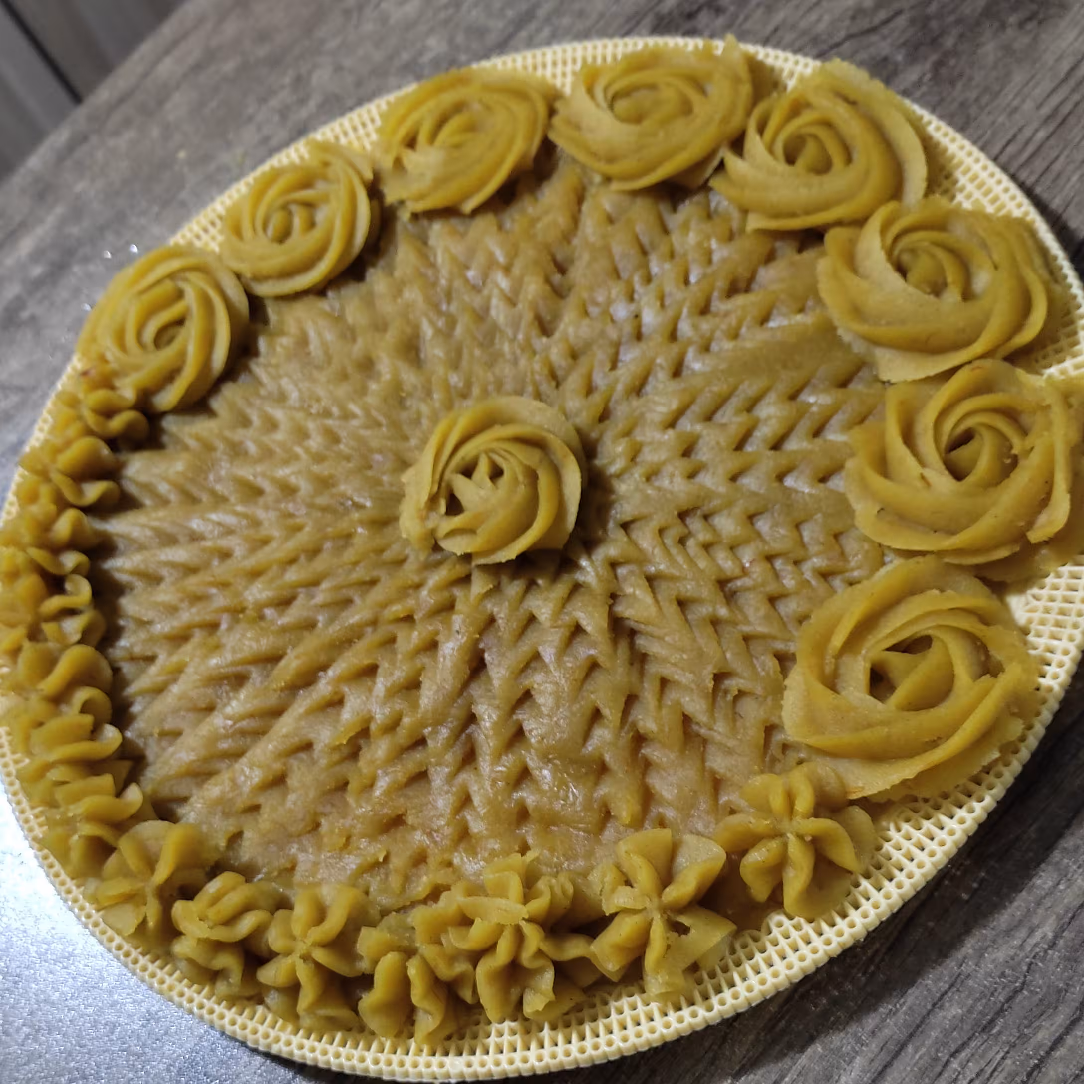 حلوای زعفران وهل وگلاب وکره باعطروطعمی خاص وبینظیرومجلسی 