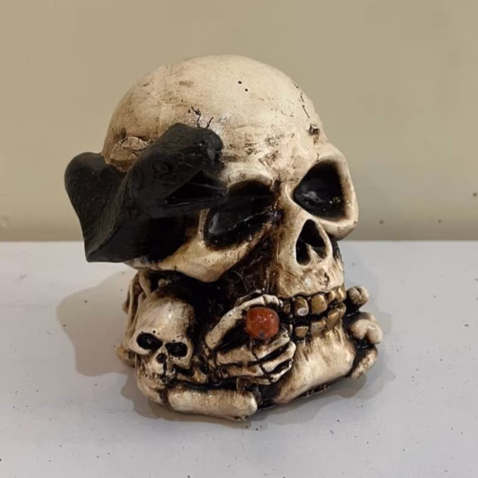 مجسمه کله اسکلت مدل مار به سر