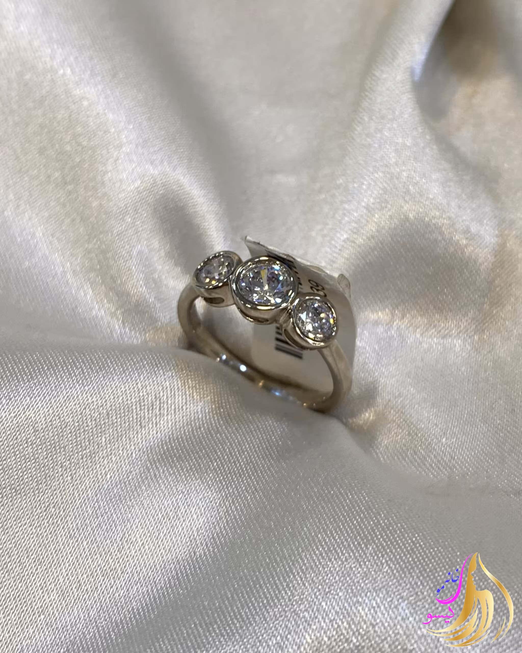 انگشتر شیک سه نگینه کد BN957