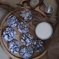 کوکی ترکدارشکلاتی بدون موادنگهدارنده کاملا بهداشتی و سالم و تهیه شده ازبهترین مواداولیه