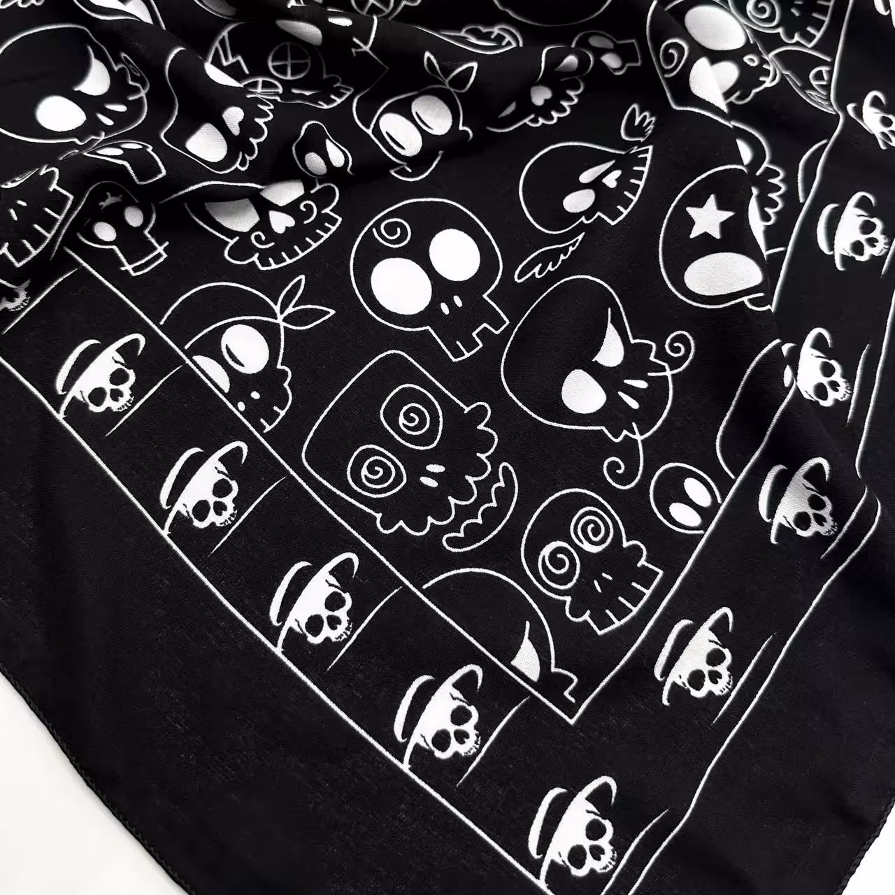 باندانا اسکلت فانتزی