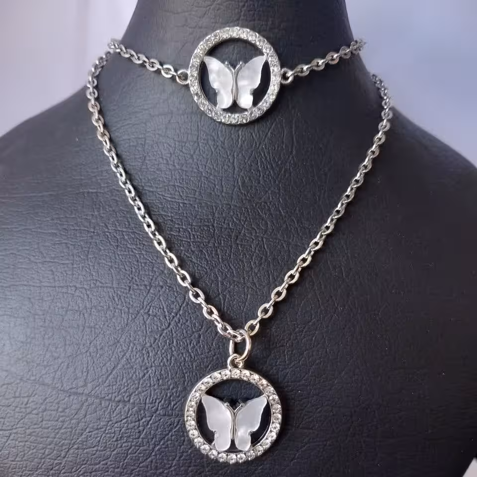 ست دستبند و گردن بند مدل پروانه