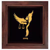 تابلو طلاکوب با طرح پرنده عدالت، ابعاد 37x37 سانتی‌متر