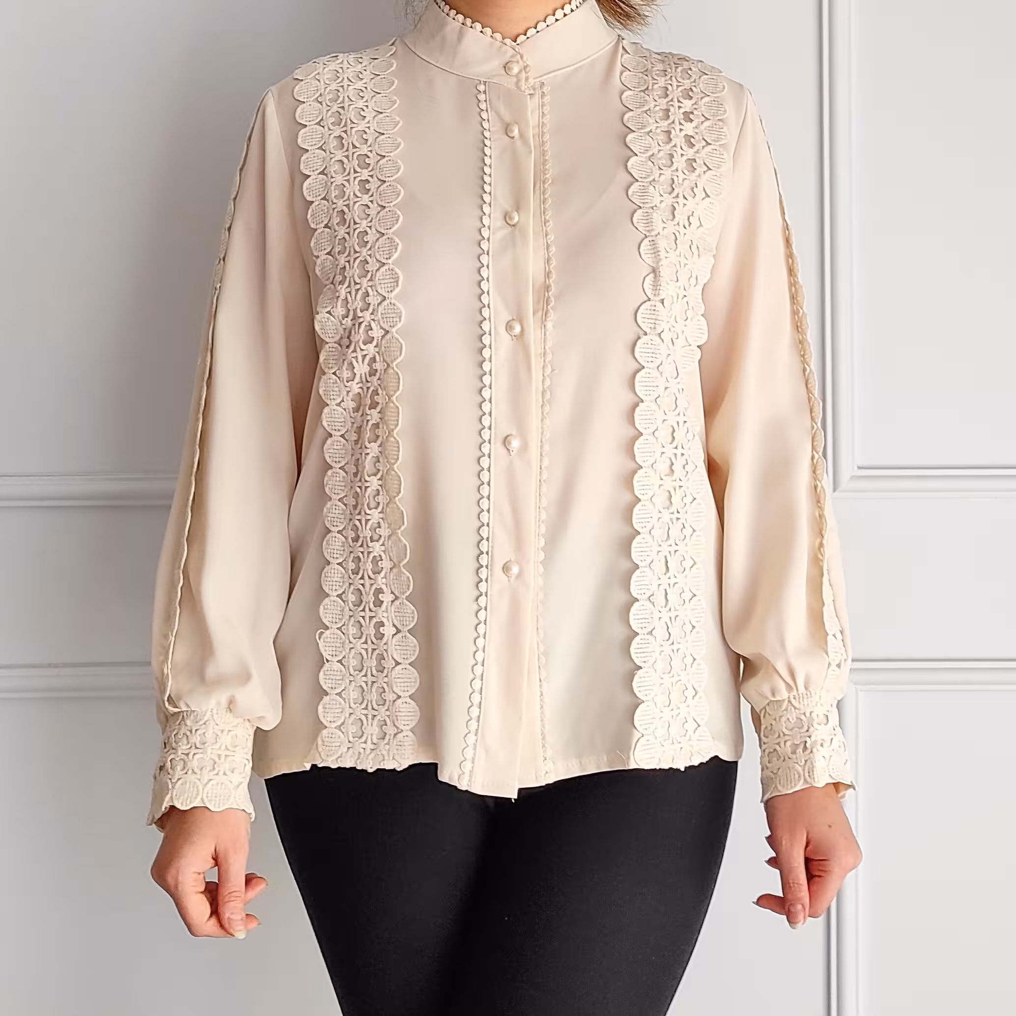 شومیز مجلسی زنانه موجود در دو سایز xl و xxl